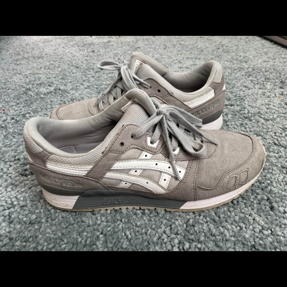 COPY - Light gray ASICS Gel Lyte III
